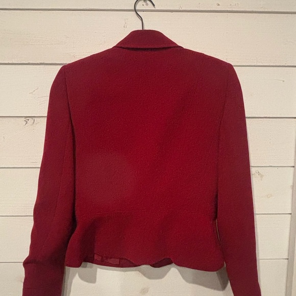 Tahari Arthur S. Levine Red Women's Jacket size 4. Great condition! - Picture 7 of 14